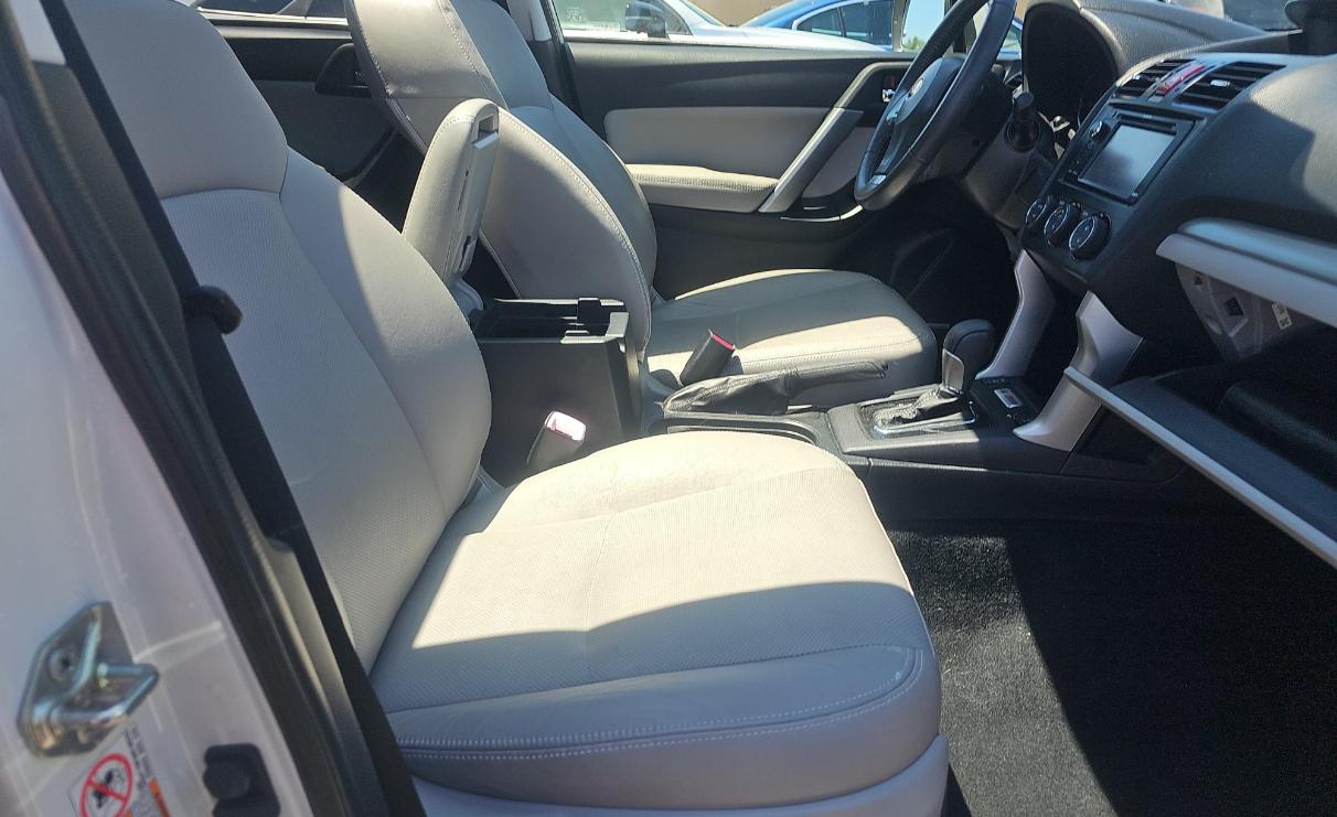 Subaru Forester 4dr CVT 2.5i Touring PZEV 2015