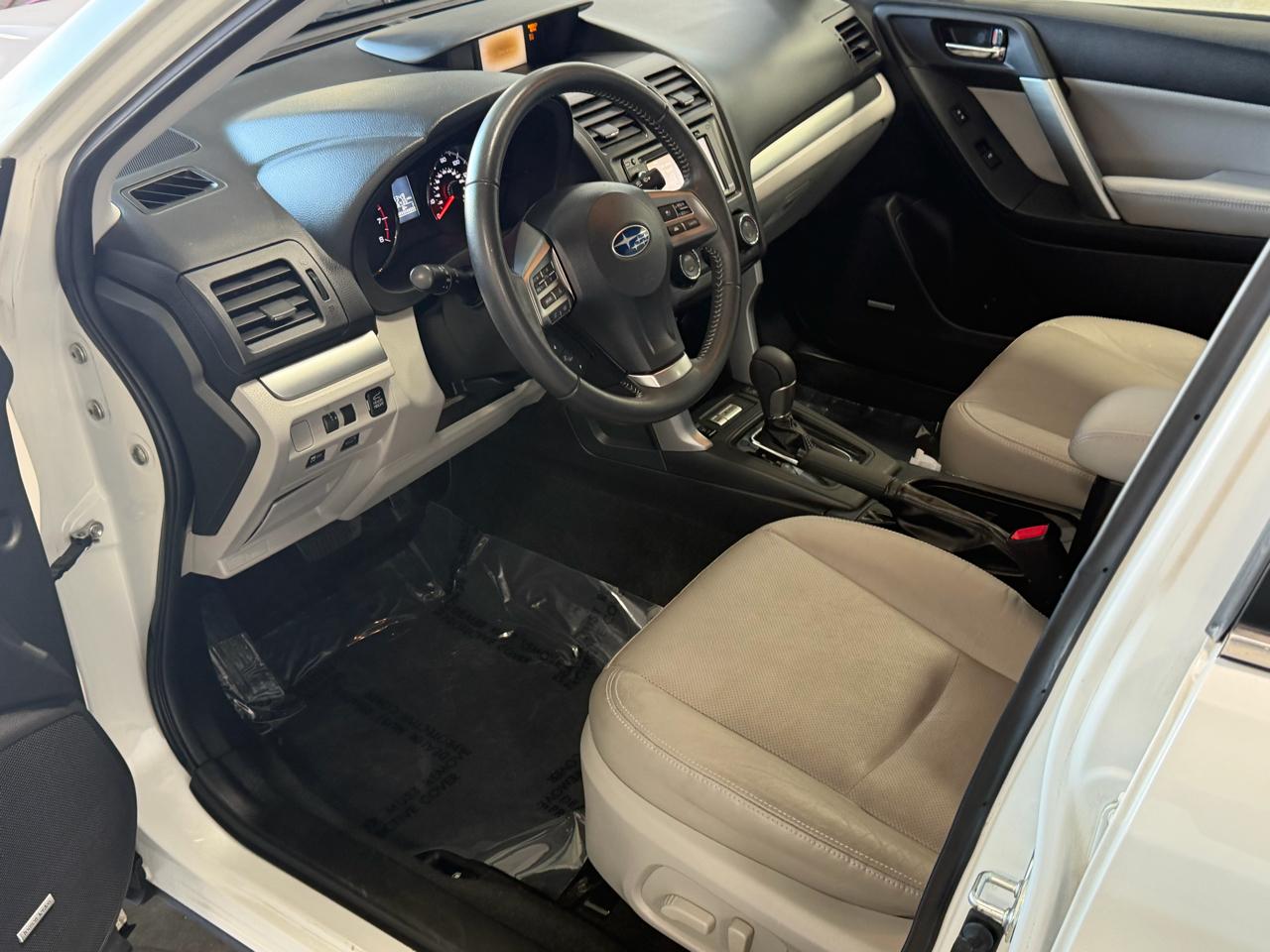 Subaru Forester 4dr CVT 2.5i Touring PZEV 2015