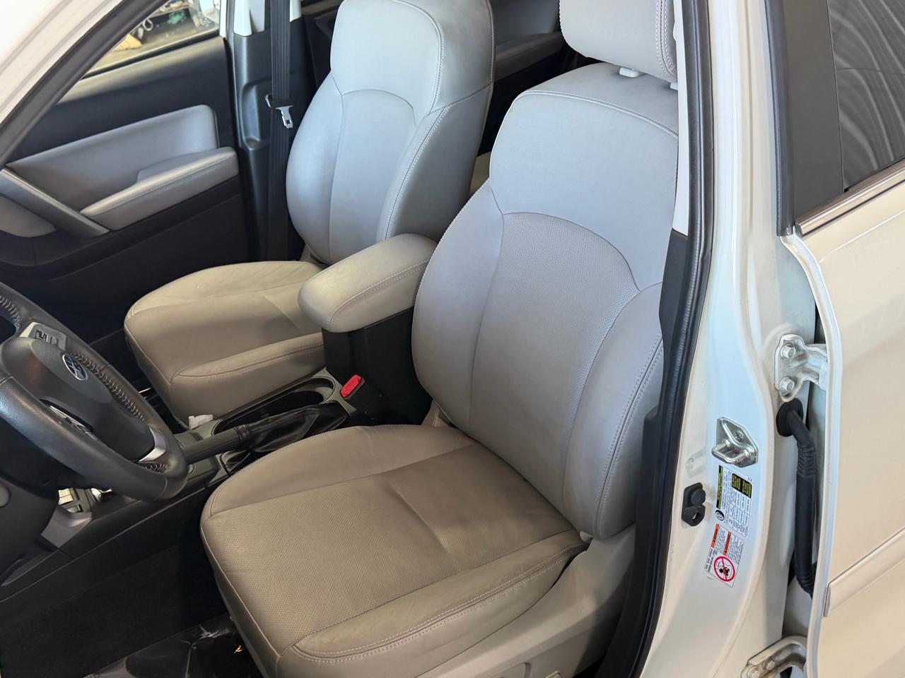 Subaru Forester 4dr CVT 2.5i Touring PZEV 2015