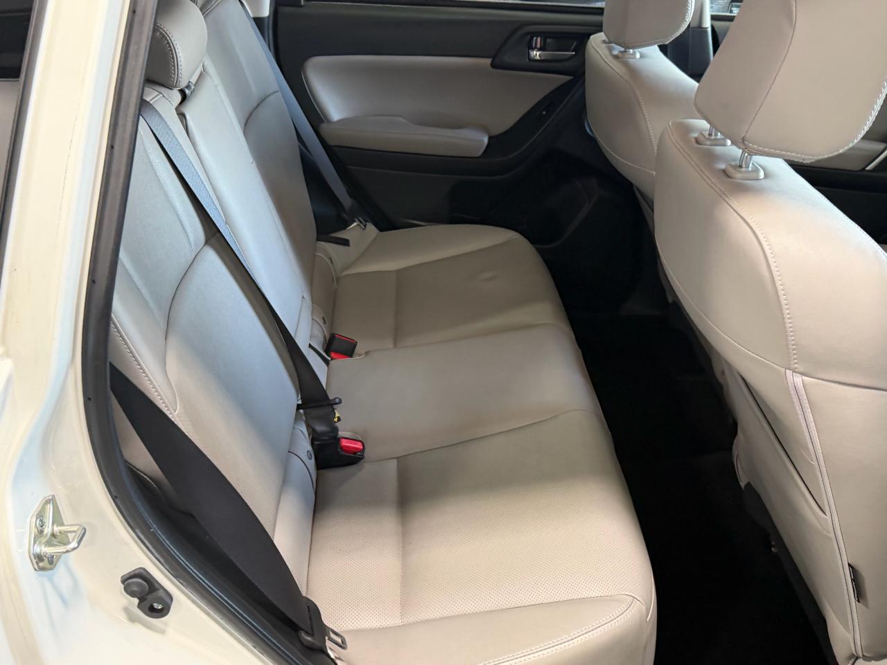 Subaru Forester 4dr CVT 2.5i Touring PZEV 2015