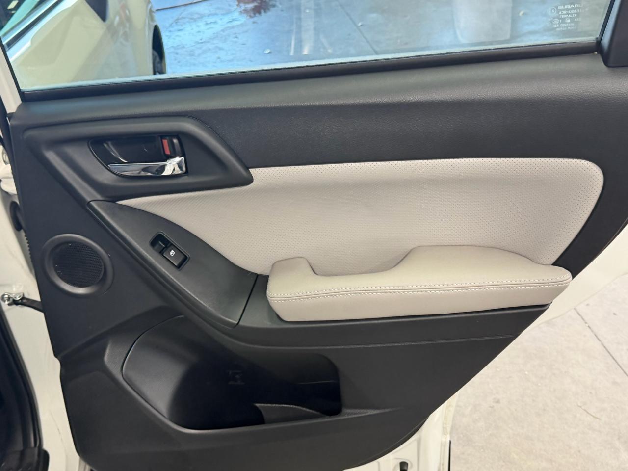 Subaru Forester 4dr CVT 2.5i Touring PZEV 2015