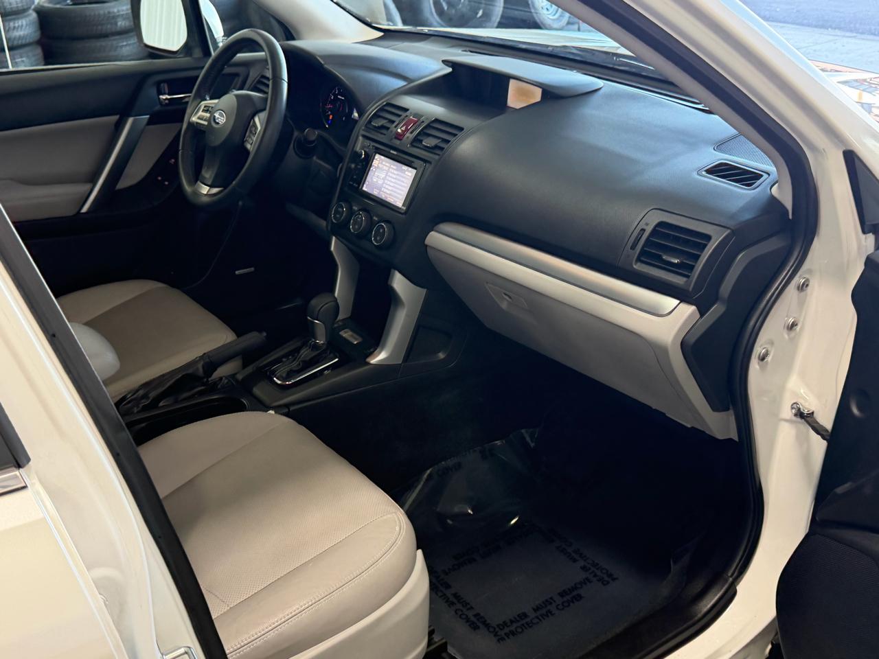 Subaru Forester 4dr CVT 2.5i Touring PZEV 2015