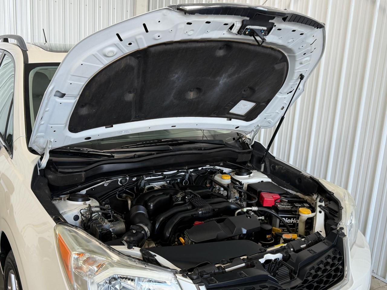 Subaru Forester 4dr CVT 2.5i Touring PZEV 2015