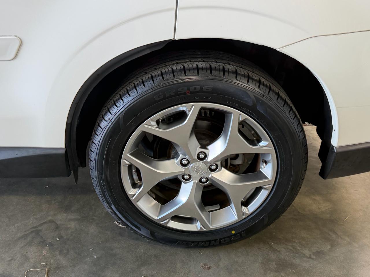 Subaru Forester 4dr CVT 2.5i Touring PZEV 2015
