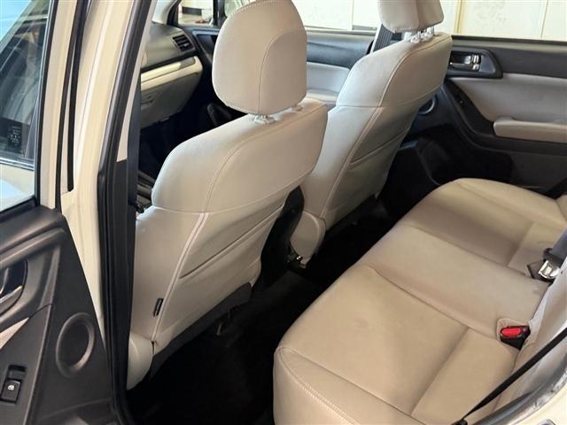 Subaru Forester 4dr CVT 2.5i Touring PZEV 2015