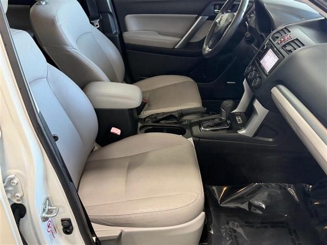 Subaru Forester 4dr CVT 2.5i Touring PZEV 2015
