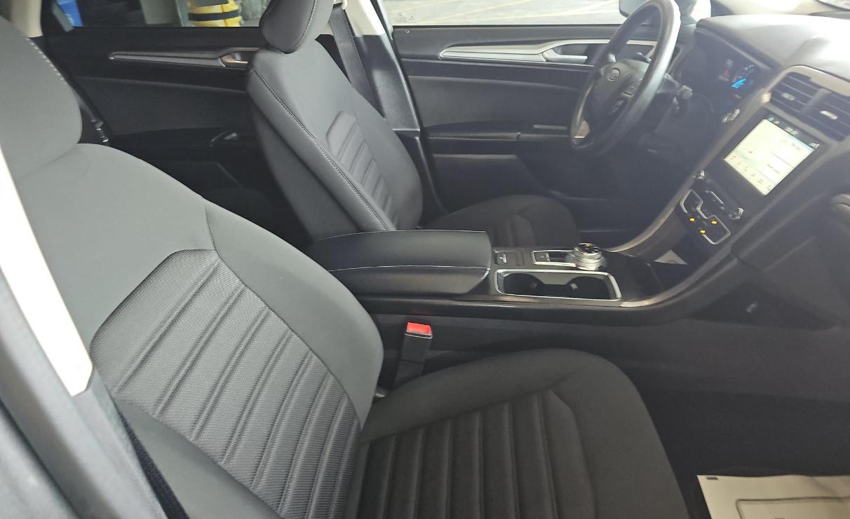 Ford Fusion SE FWD 2018
