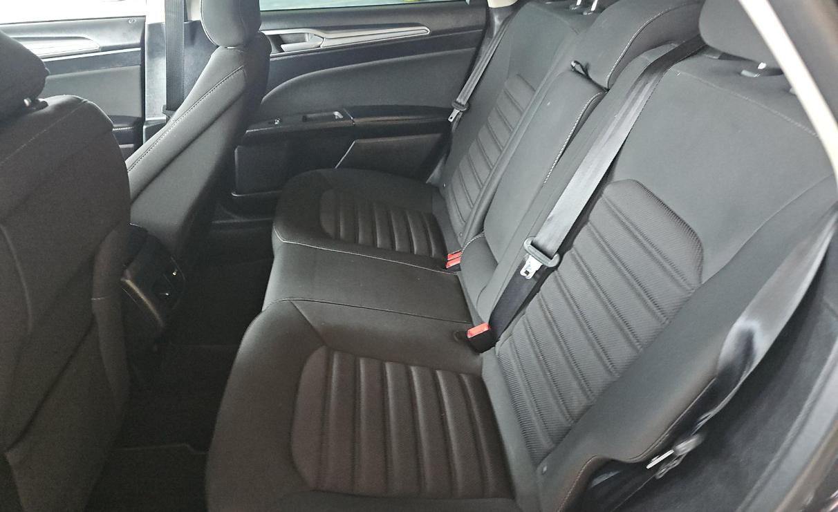 Ford Fusion SE FWD 2018