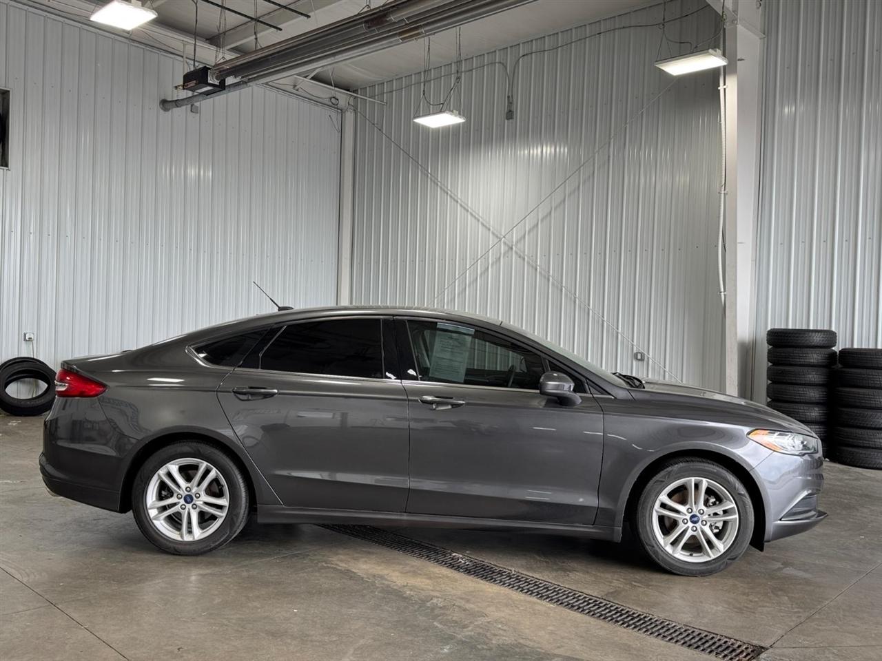 Ford Fusion SE FWD 2018