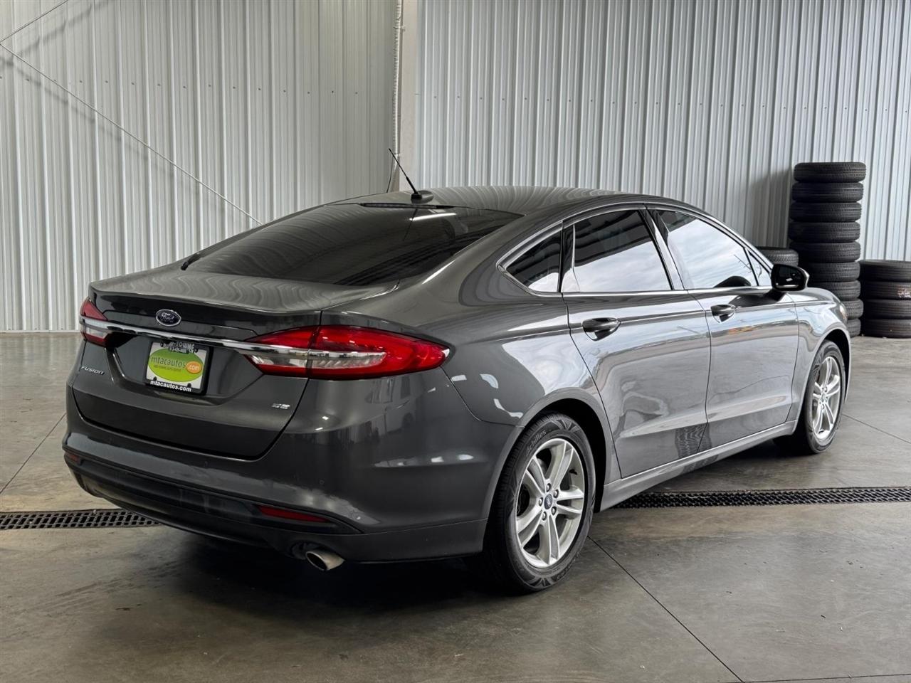 Ford Fusion SE FWD 2018