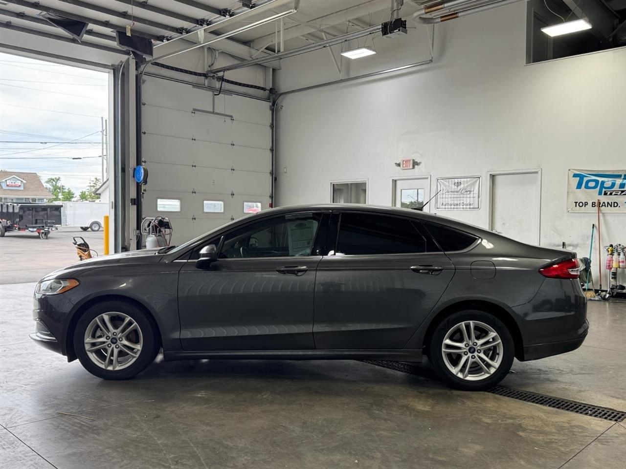 Ford Fusion SE FWD 2018
