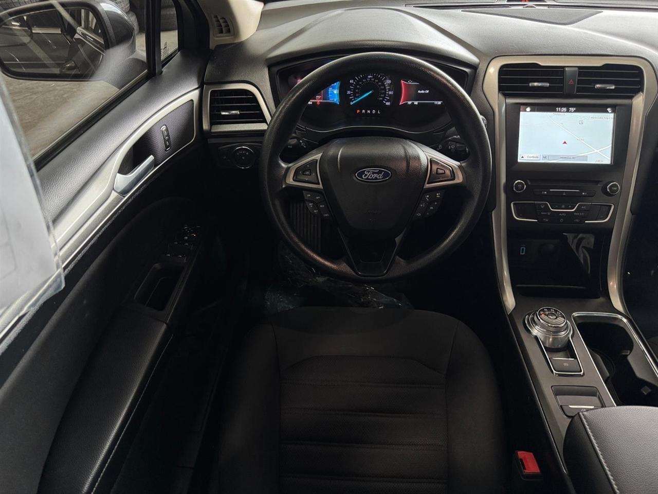 Ford Fusion SE FWD 2018