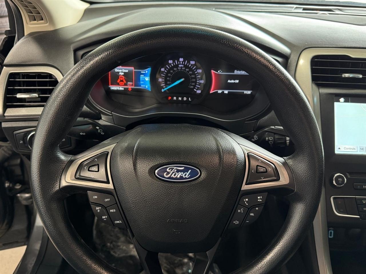 Ford Fusion SE FWD 2018
