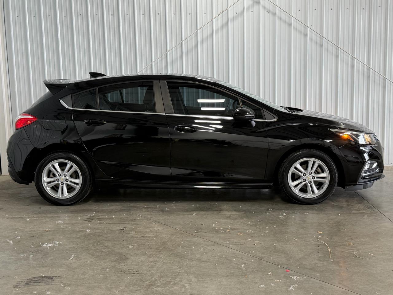 Chevrolet Cruze 4dr HB 1.4L LT w/1SD 2017