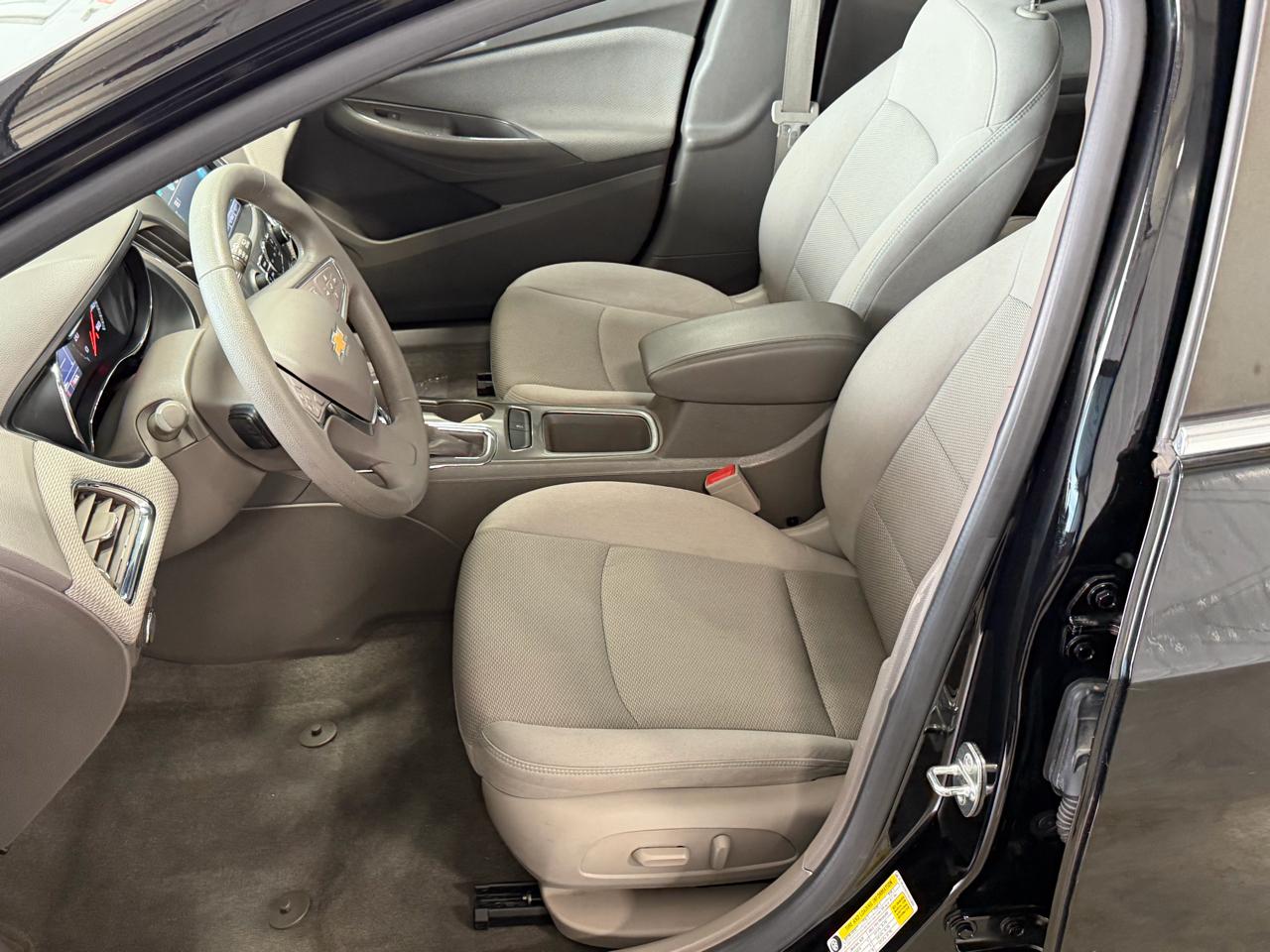 Chevrolet Cruze 4dr HB 1.4L LT w/1SD 2017