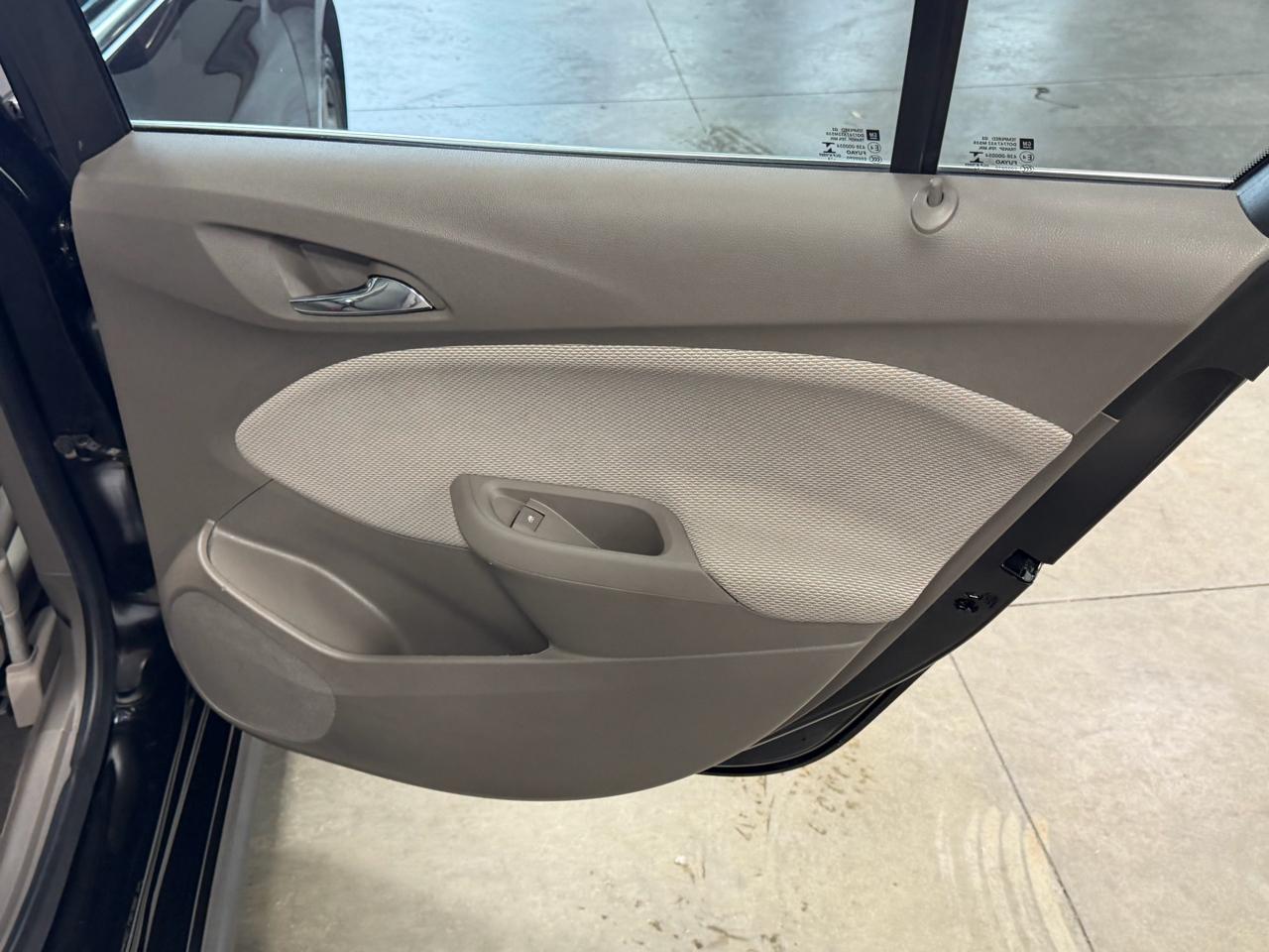 Chevrolet Cruze 4dr HB 1.4L LT w/1SD 2017