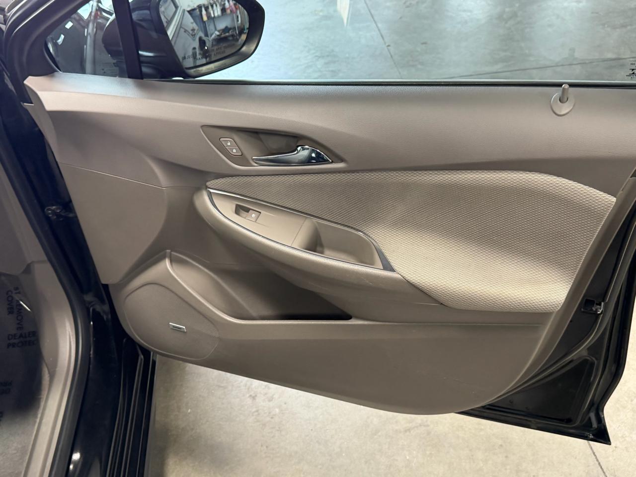 Chevrolet Cruze 4dr HB 1.4L LT w/1SD 2017