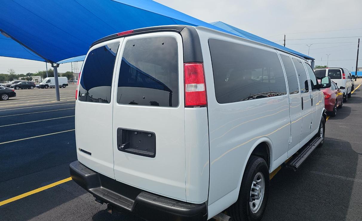 Chevrolet Express Passenger RWD 3500 155" LS 2023