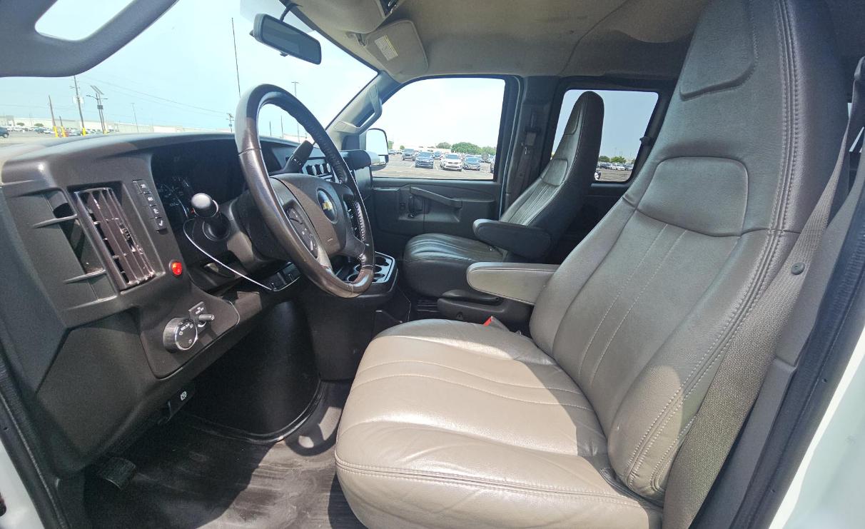 Chevrolet Express Passenger RWD 3500 155" LS 2023