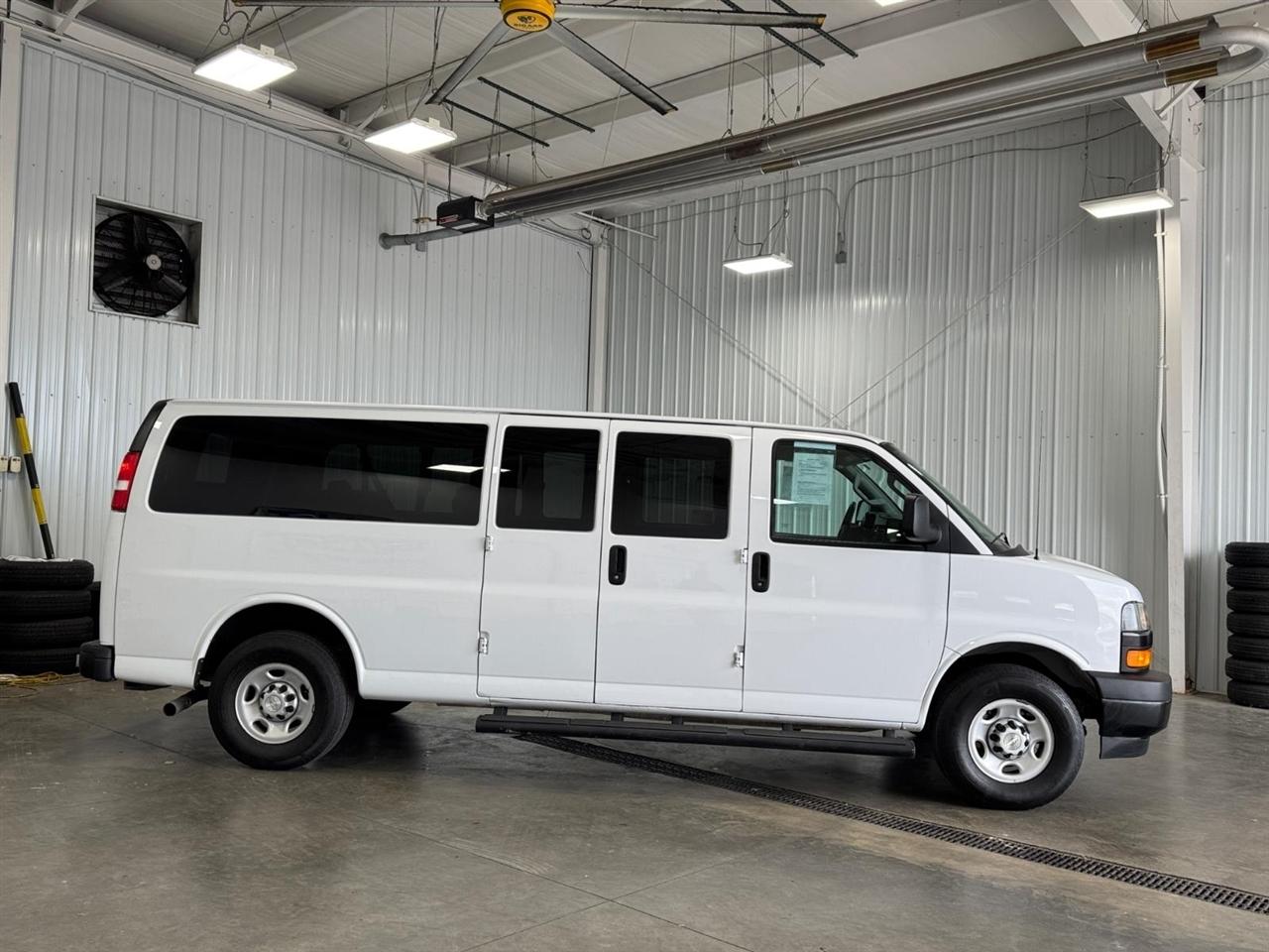 Chevrolet Express Passenger RWD 3500 155" LS 2023