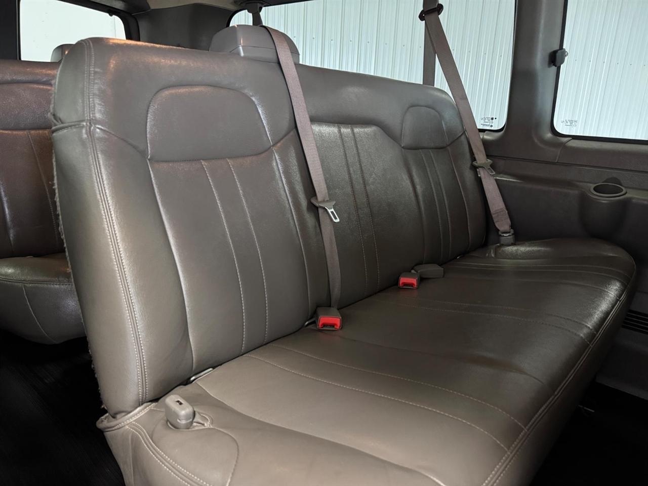 Chevrolet Express Passenger RWD 3500 155" LS 2023