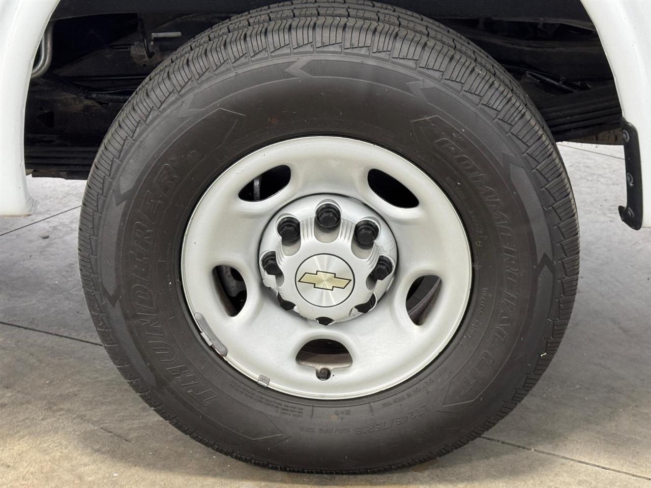 Chevrolet Express Passenger RWD 3500 155" LS 2023