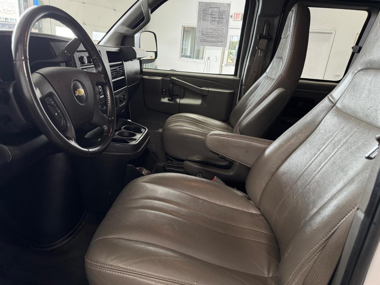 Chevrolet Express Passenger RWD 3500 155" LS 2023