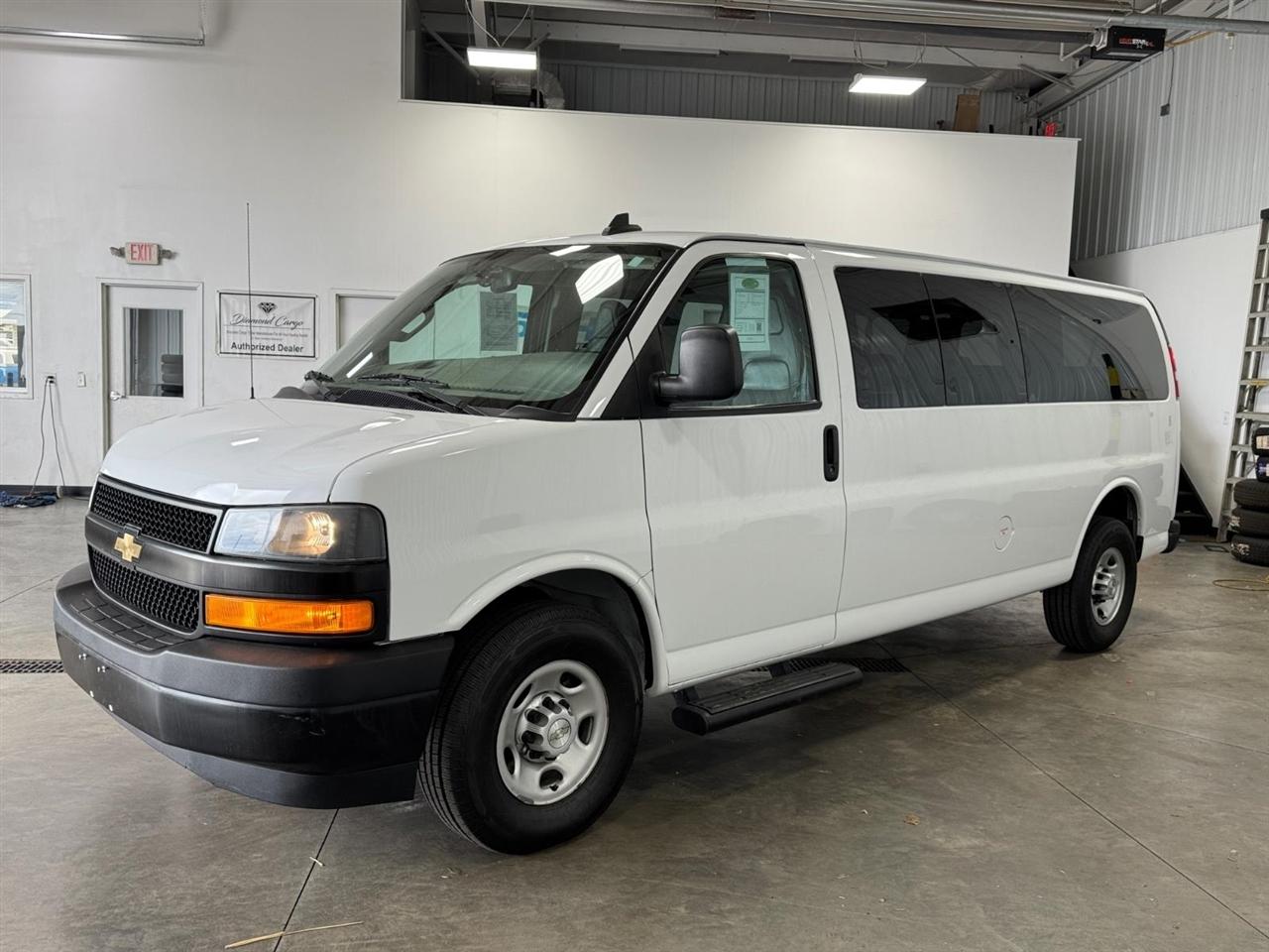 Chevrolet Express Passenger RWD 3500 155" LS 2023