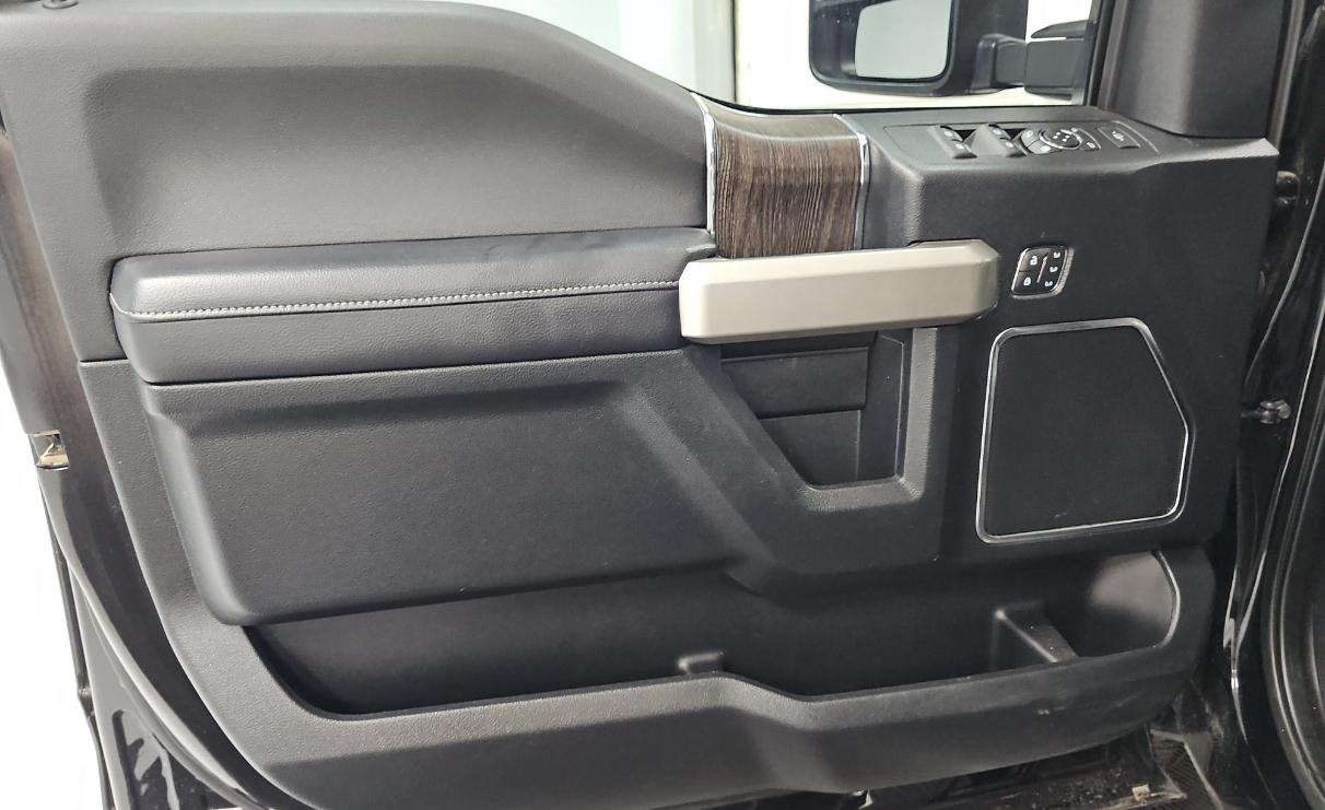 Ford Super Duty F-250 SRW Lariat 4WD Crew Cab 6.75' Box 2020