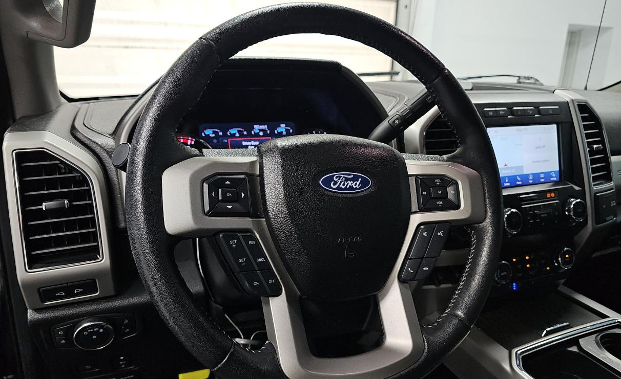 Ford Super Duty F-250 SRW Lariat 4WD Crew Cab 6.75' Box 2020