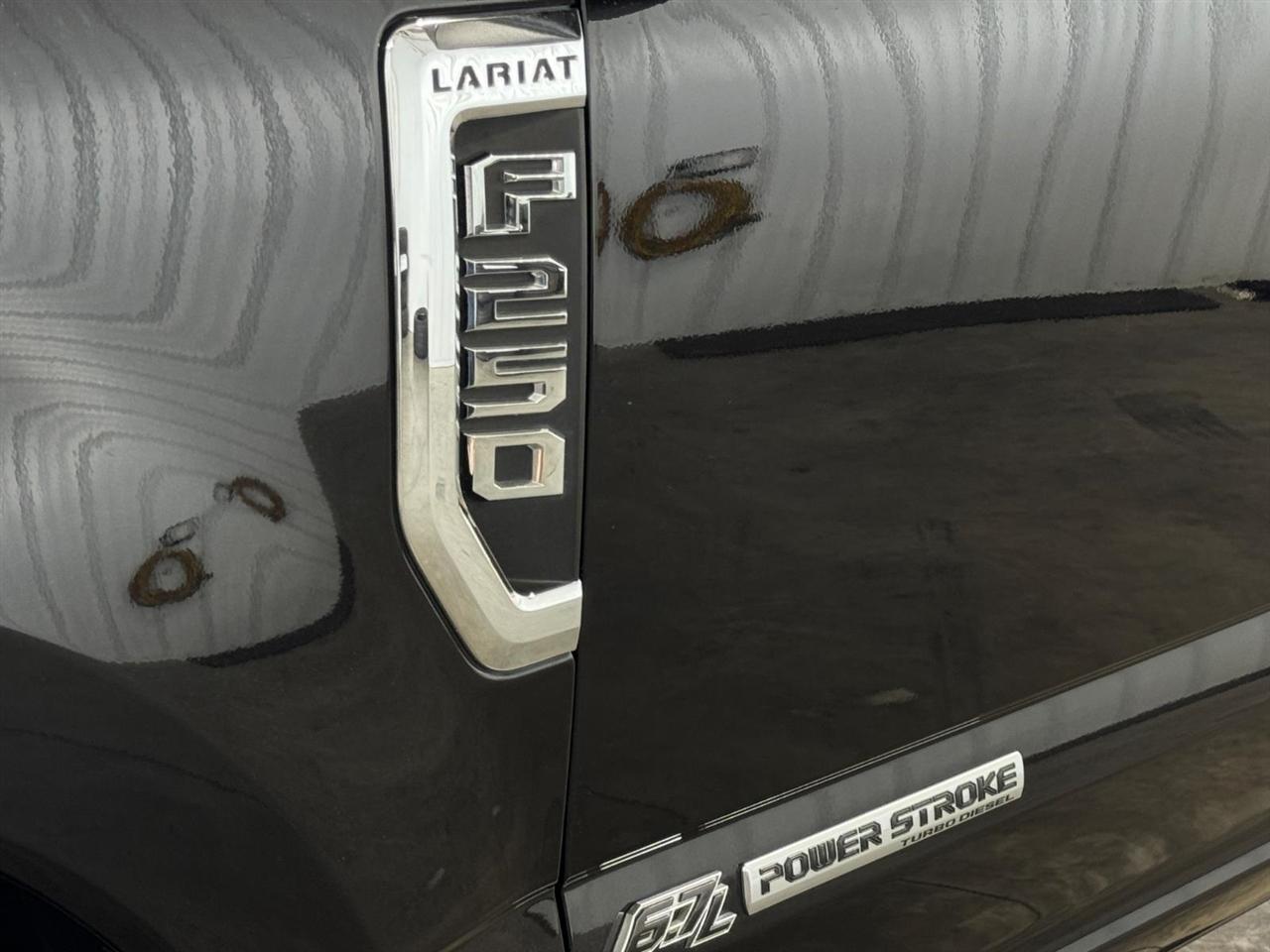 Ford Super Duty F-250 SRW Lariat 4WD Crew Cab 6.75' Box 2020