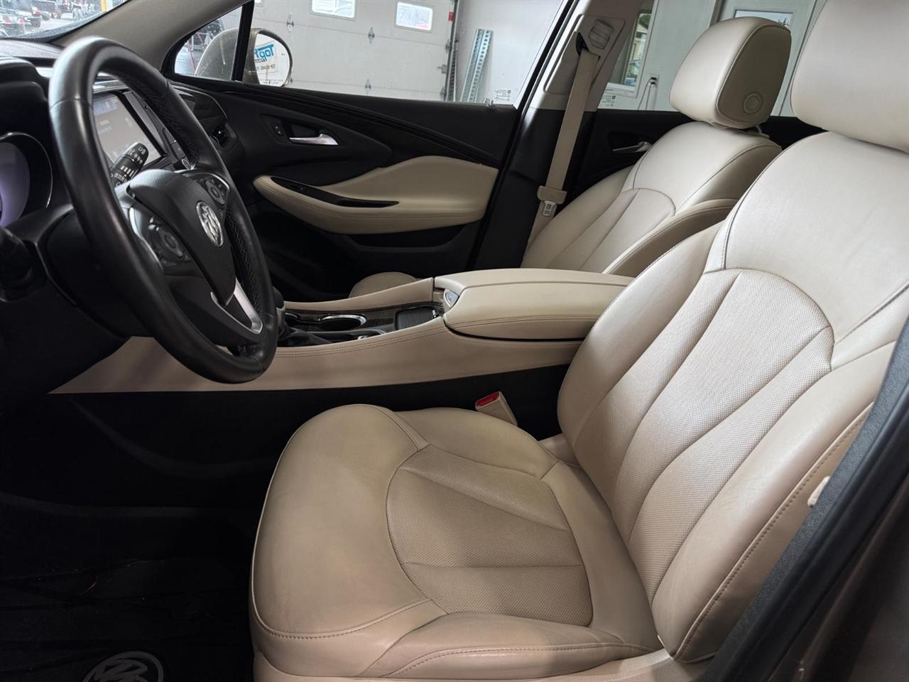 Buick Envision AWD 4dr Essence 2019