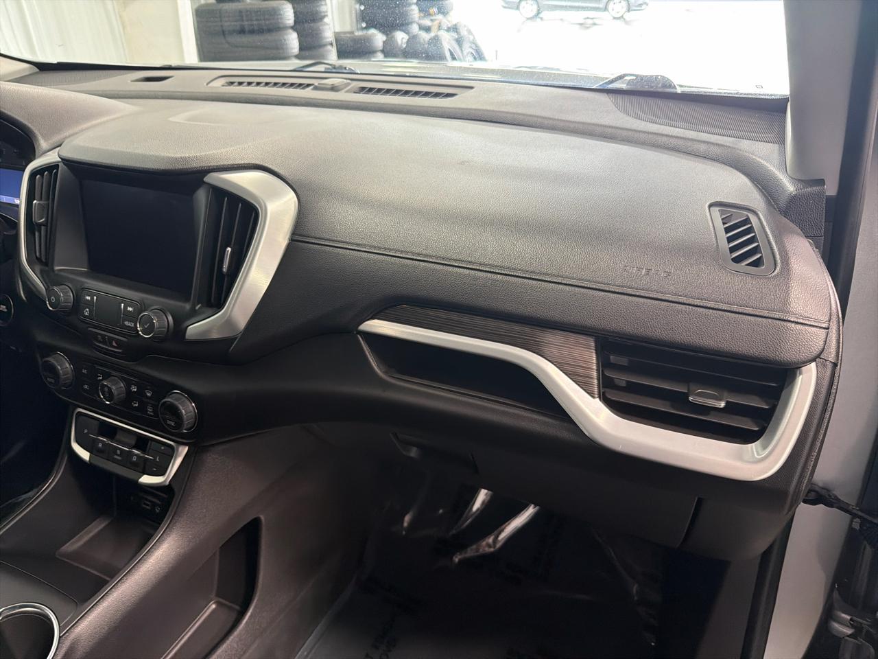 GMC Terrain AWD 4dr SLT 2024