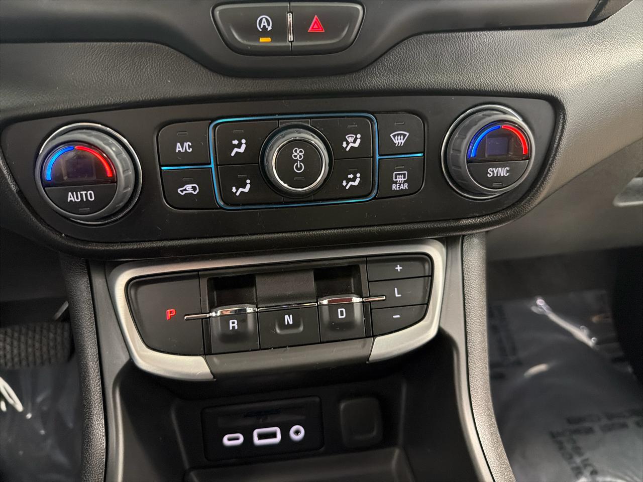 GMC Terrain AWD 4dr SLT 2024