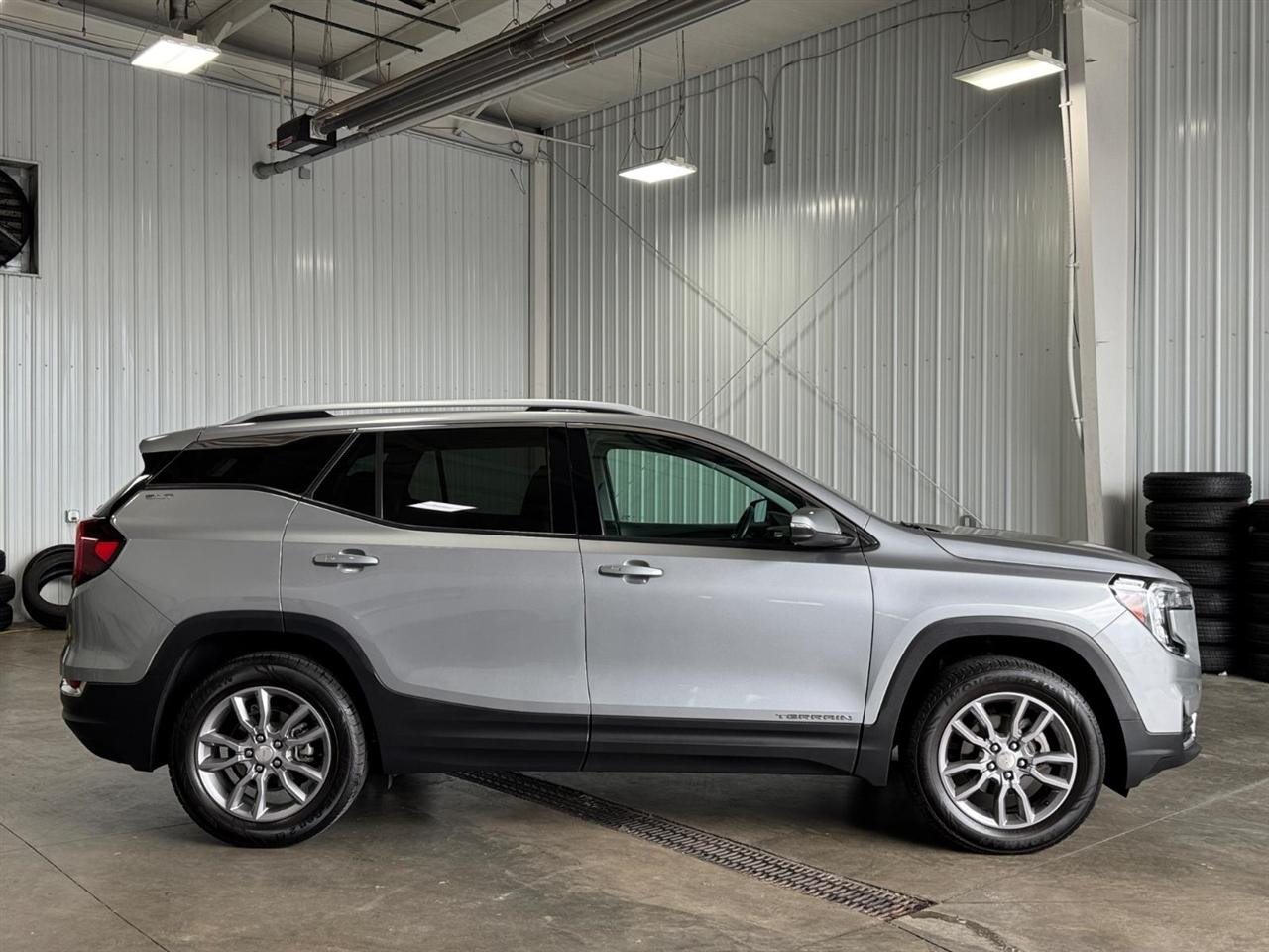 GMC Terrain AWD 4dr SLT 2024