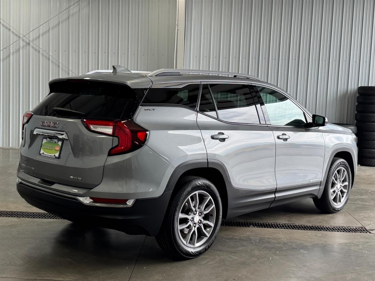 GMC Terrain AWD 4dr SLT 2024