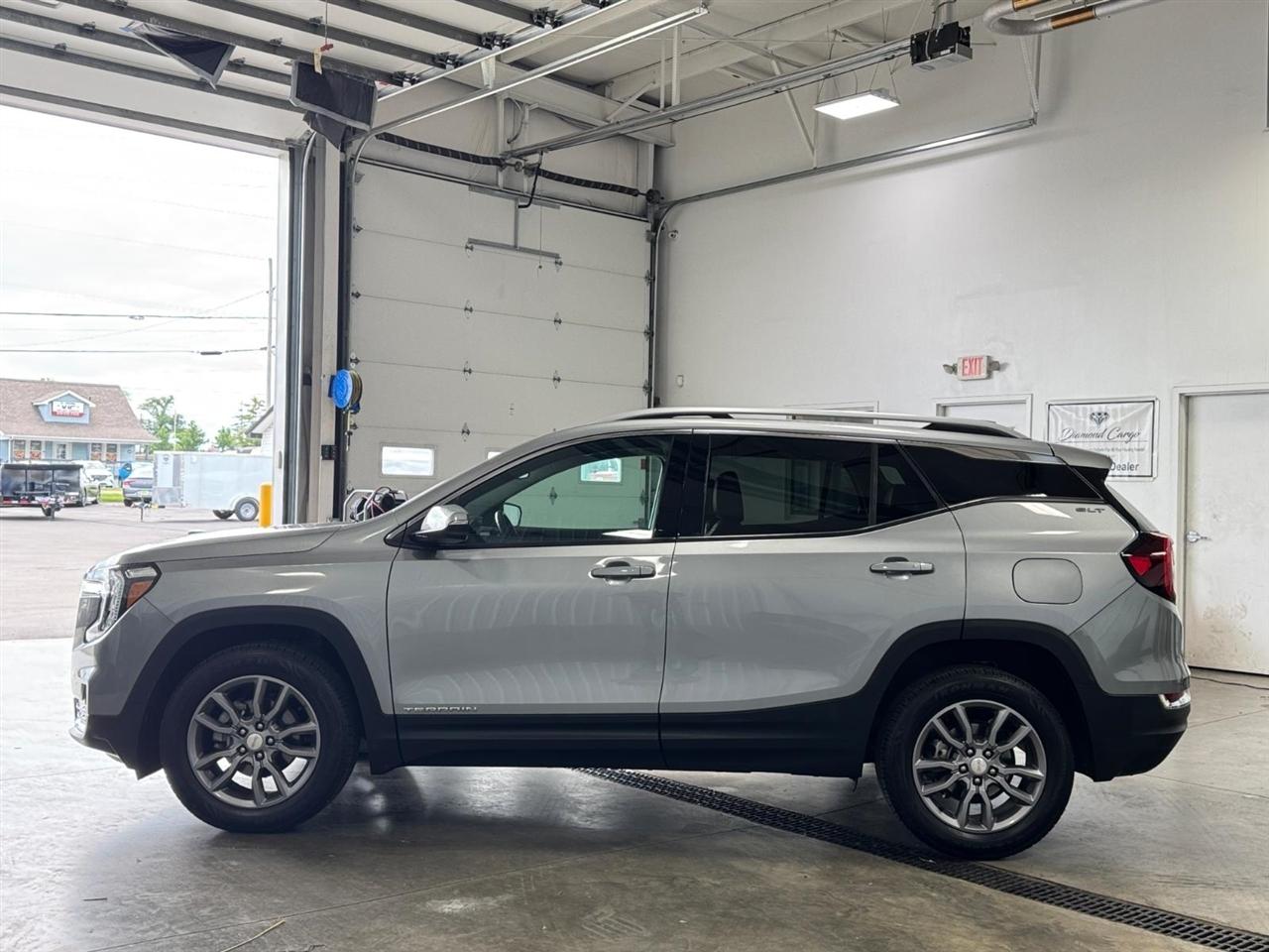 GMC Terrain AWD 4dr SLT 2024