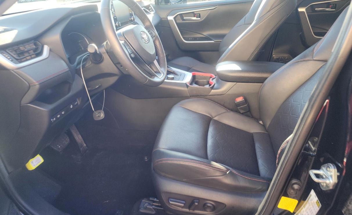 Toyota RAV4 TRD Off Road AWD (Natl) 2021
