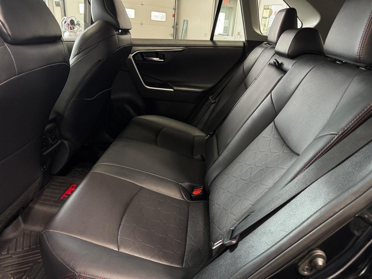 Toyota RAV4 TRD Off Road AWD (Natl) 2021