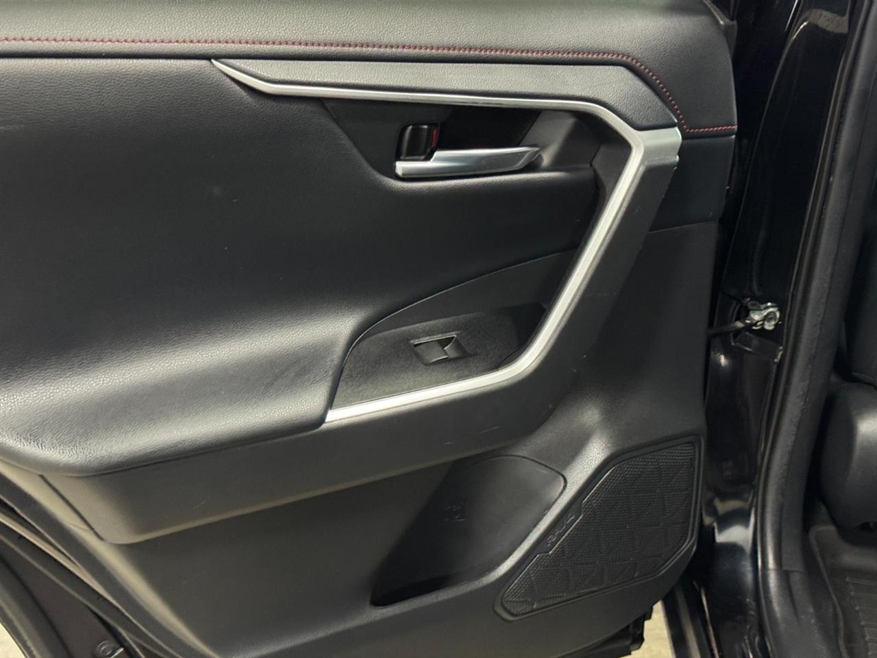 Toyota RAV4 TRD Off Road AWD (Natl) 2021