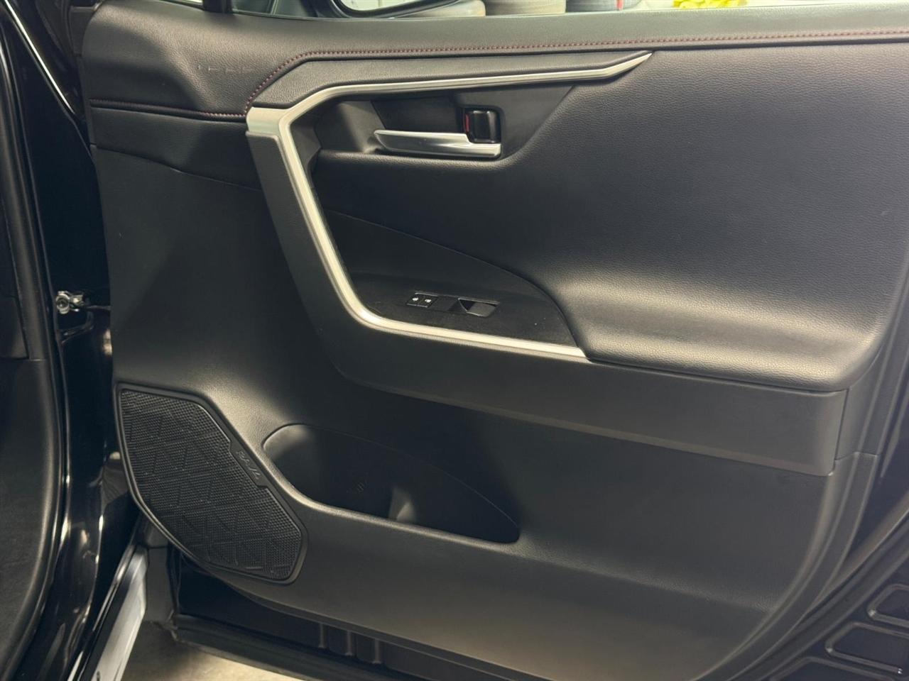 Toyota RAV4 TRD Off Road AWD (Natl) 2021