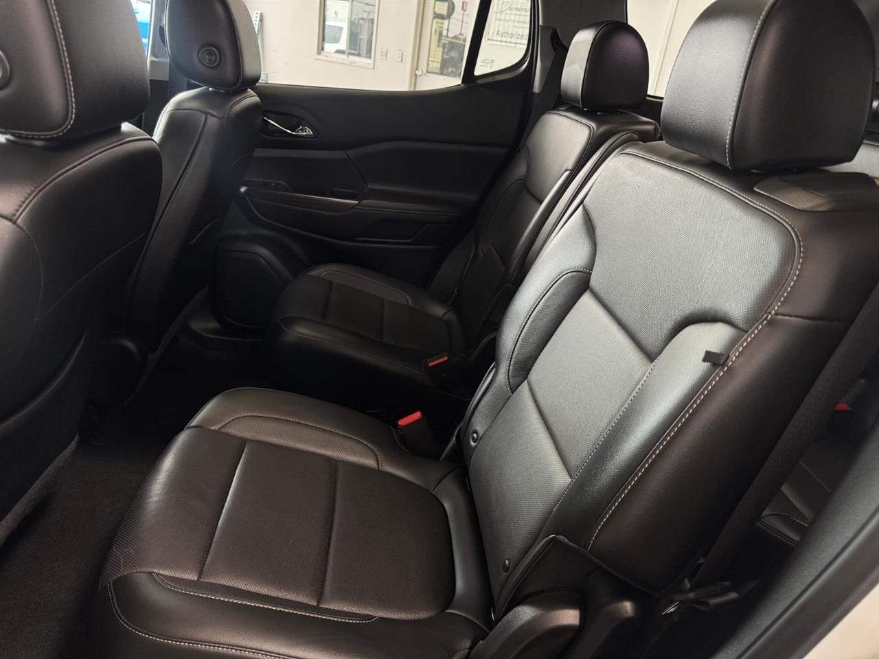 GMC Acadia AWD 4dr SLT 2020