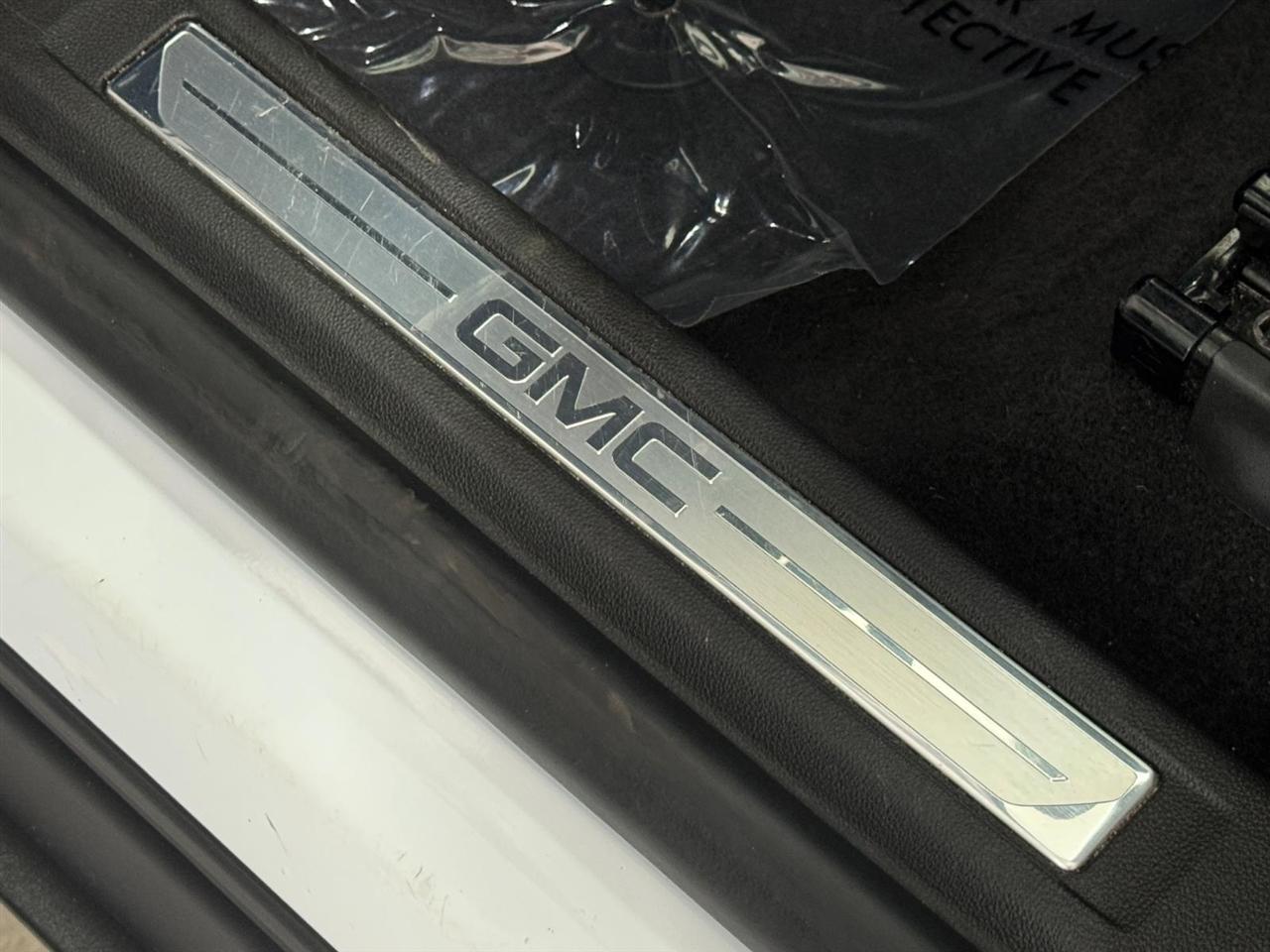 GMC Acadia AWD 4dr SLT 2020