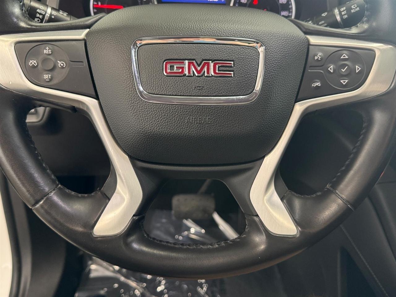 GMC Acadia AWD 4dr SLT 2020