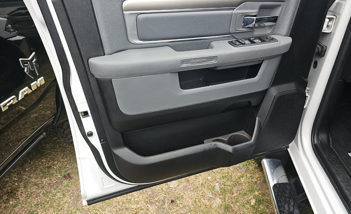 RAM 2500 Big Horn 4x4 Crew Cab 8' Box 2018