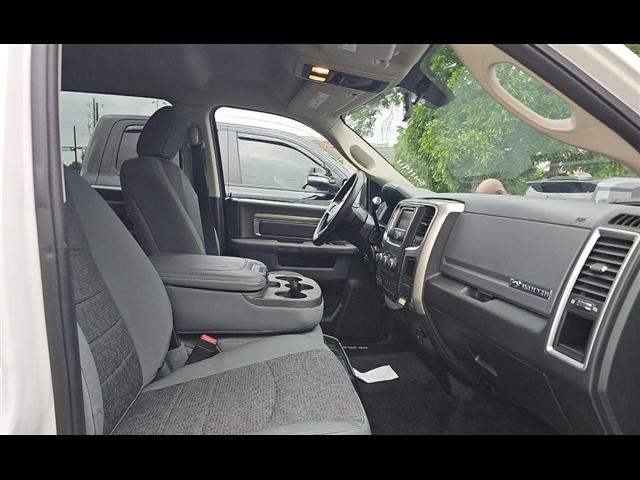 RAM 2500 Big Horn 4x4 Crew Cab 8' Box 2018