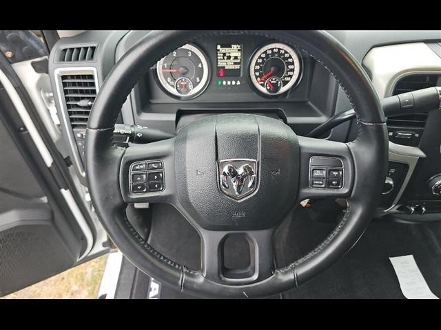 RAM 2500 Big Horn 4x4 Crew Cab 8' Box 2018