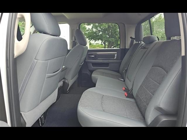 RAM 2500 Big Horn 4x4 Crew Cab 8' Box 2018