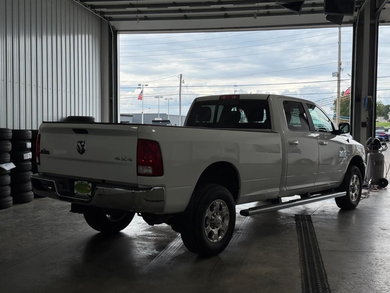 RAM 2500 Big Horn 4x4 Crew Cab 8' Box 2018