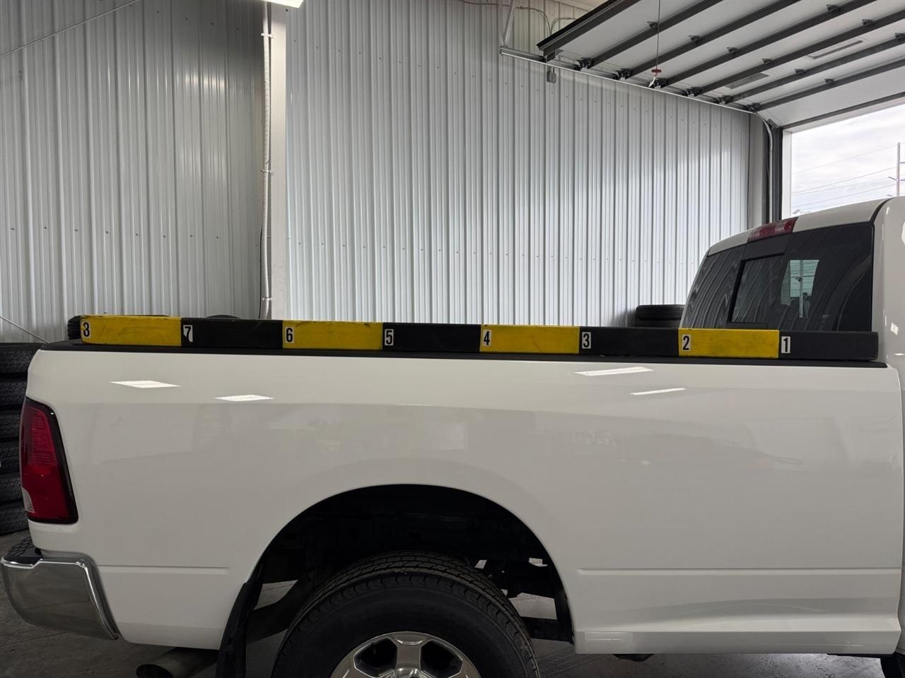 RAM 2500 Big Horn 4x4 Crew Cab 8' Box 2018